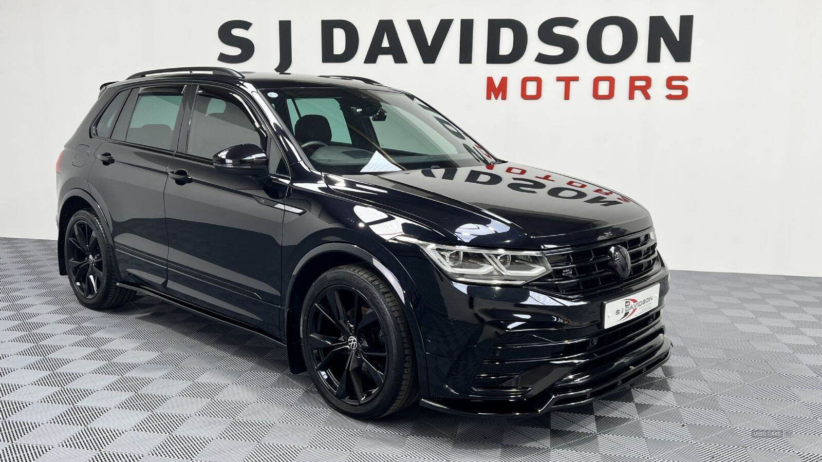 Jun 2022 Volkswagen Tiguan 2.0 TDI R-Line 5dr DSG