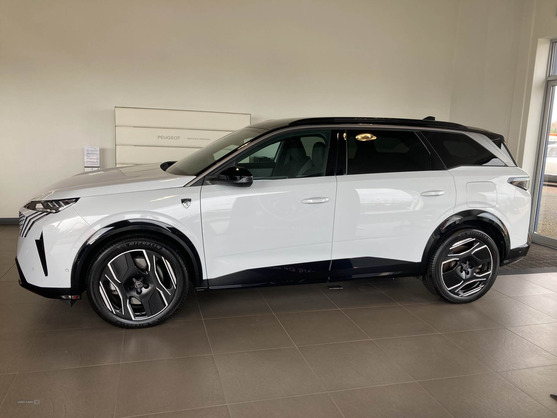 Sep 2024 Peugeot 5008 157kW GT 73kWh 5dr Auto