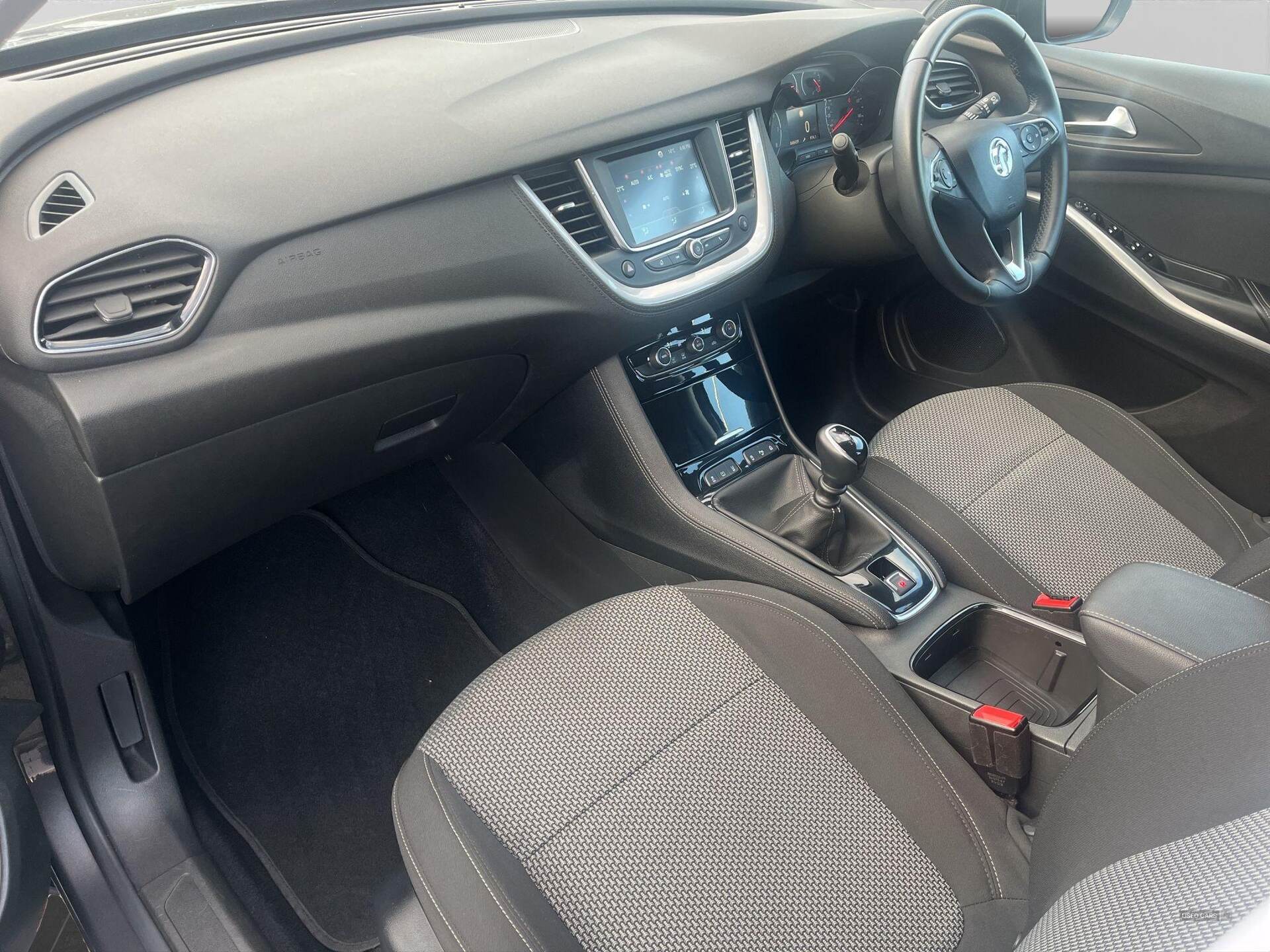 Jan 2020 Vauxhall Grandland X 1.5 Turbo D SE 5dr