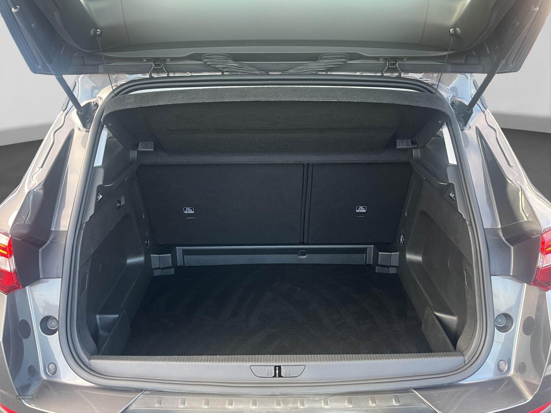 Jan 2020 Vauxhall Grandland X 1.5 Turbo D SE 5dr