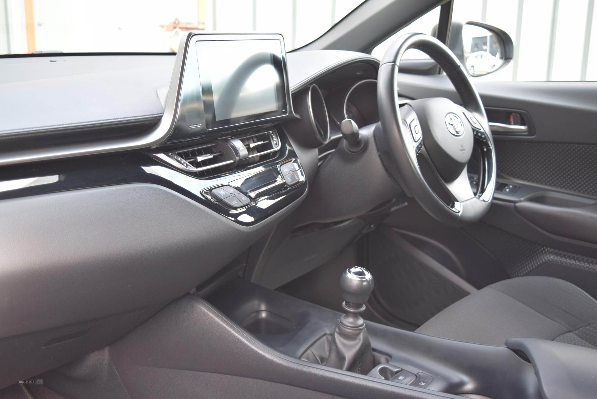 Jan 2018 Toyota C-HR 1.2T Icon 5dr