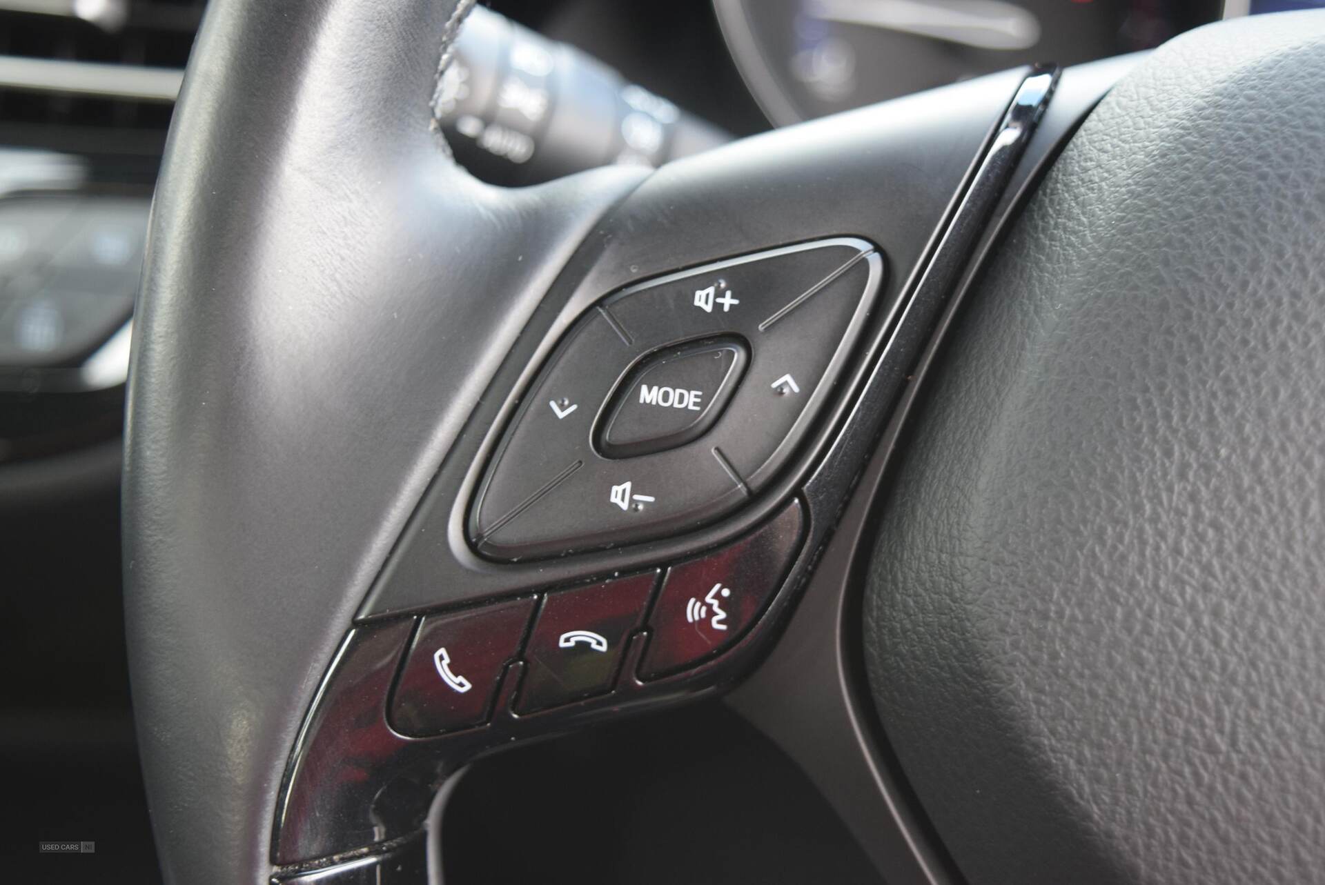 Jan 2018 Toyota C-HR 1.2T Icon 5dr