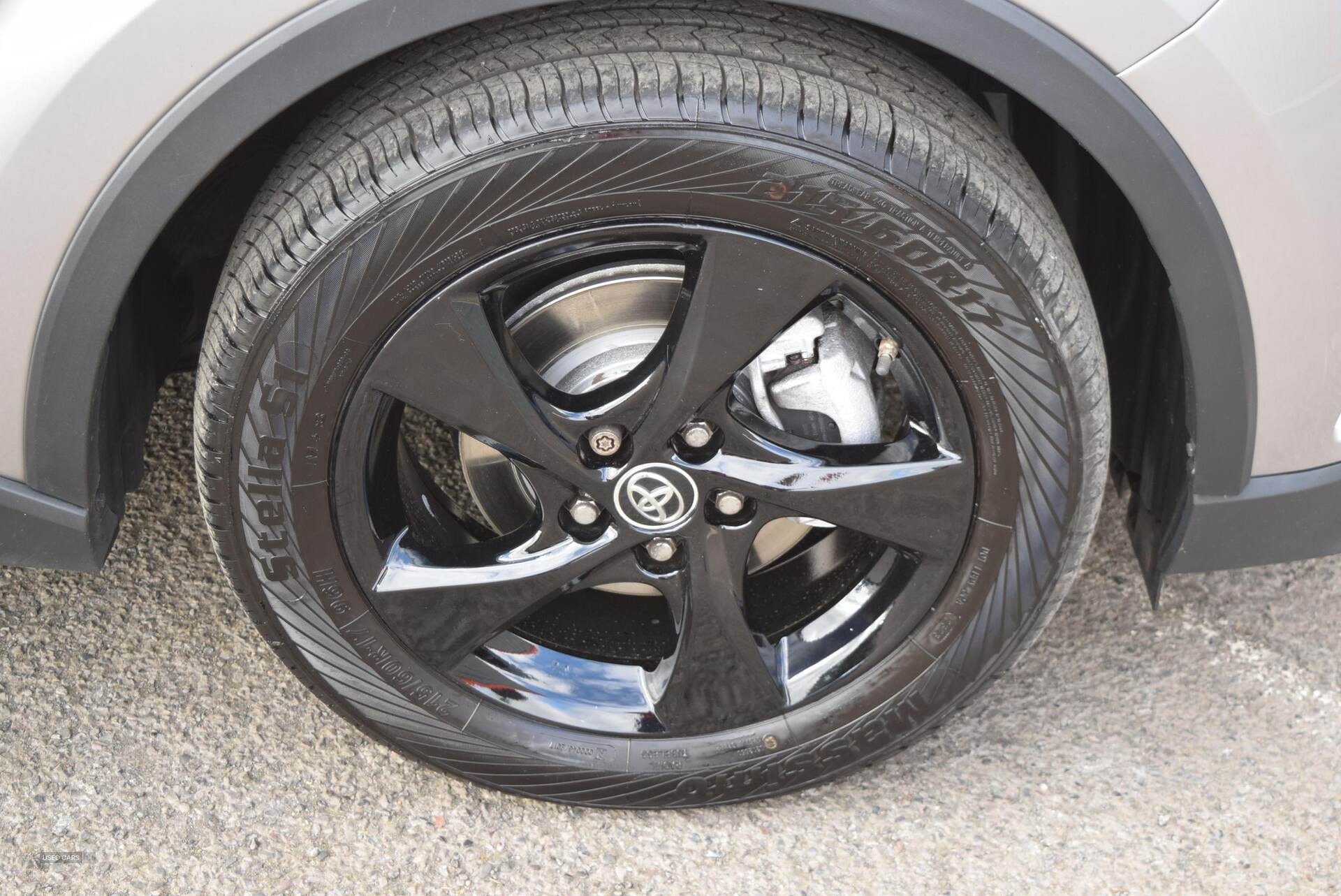 Jan 2018 Toyota C-HR 1.2T Icon 5dr
