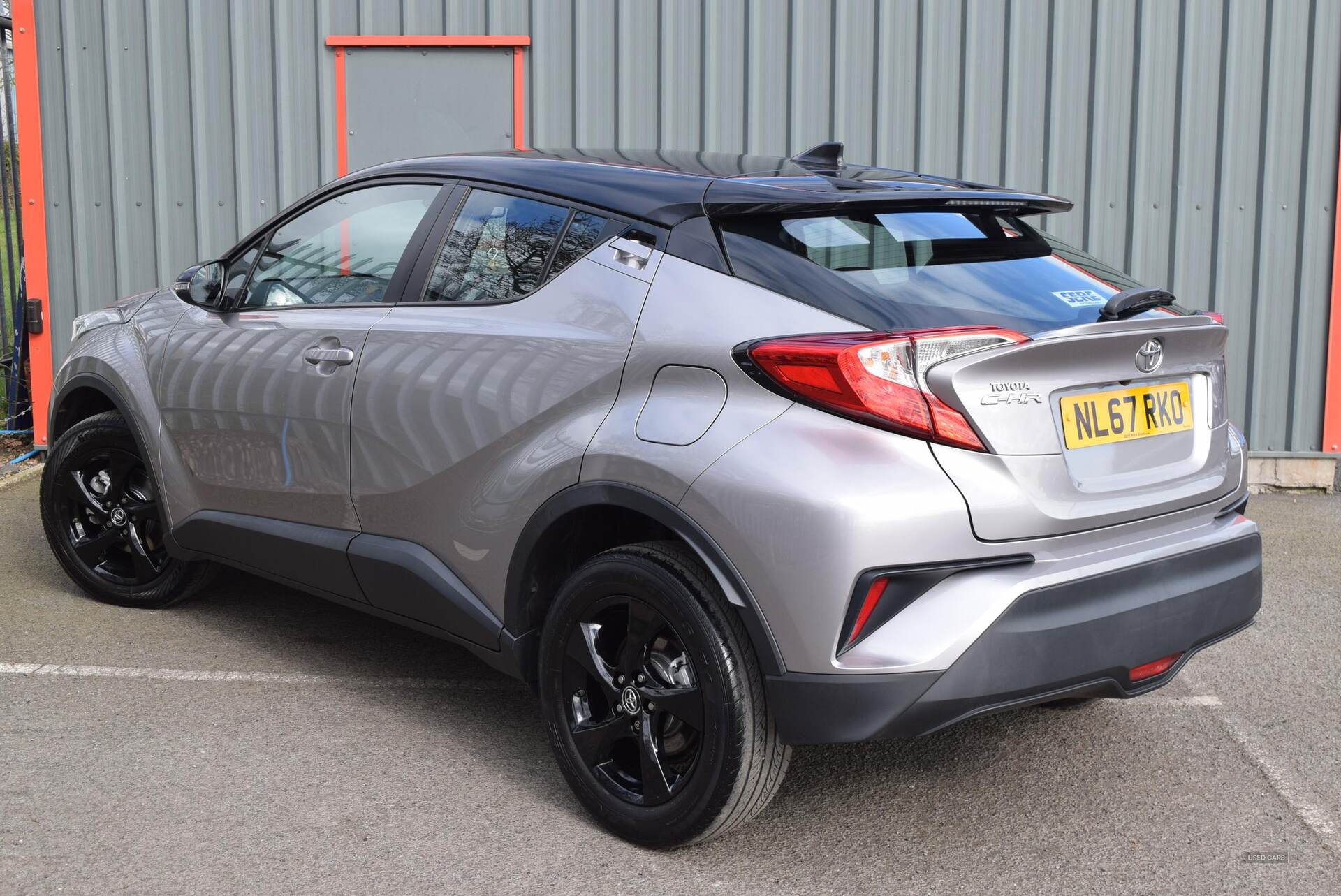 Jan 2018 Toyota C-HR 1.2T Icon 5dr