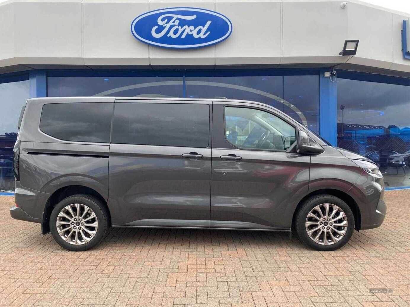  2024 Ford Transit Custom 