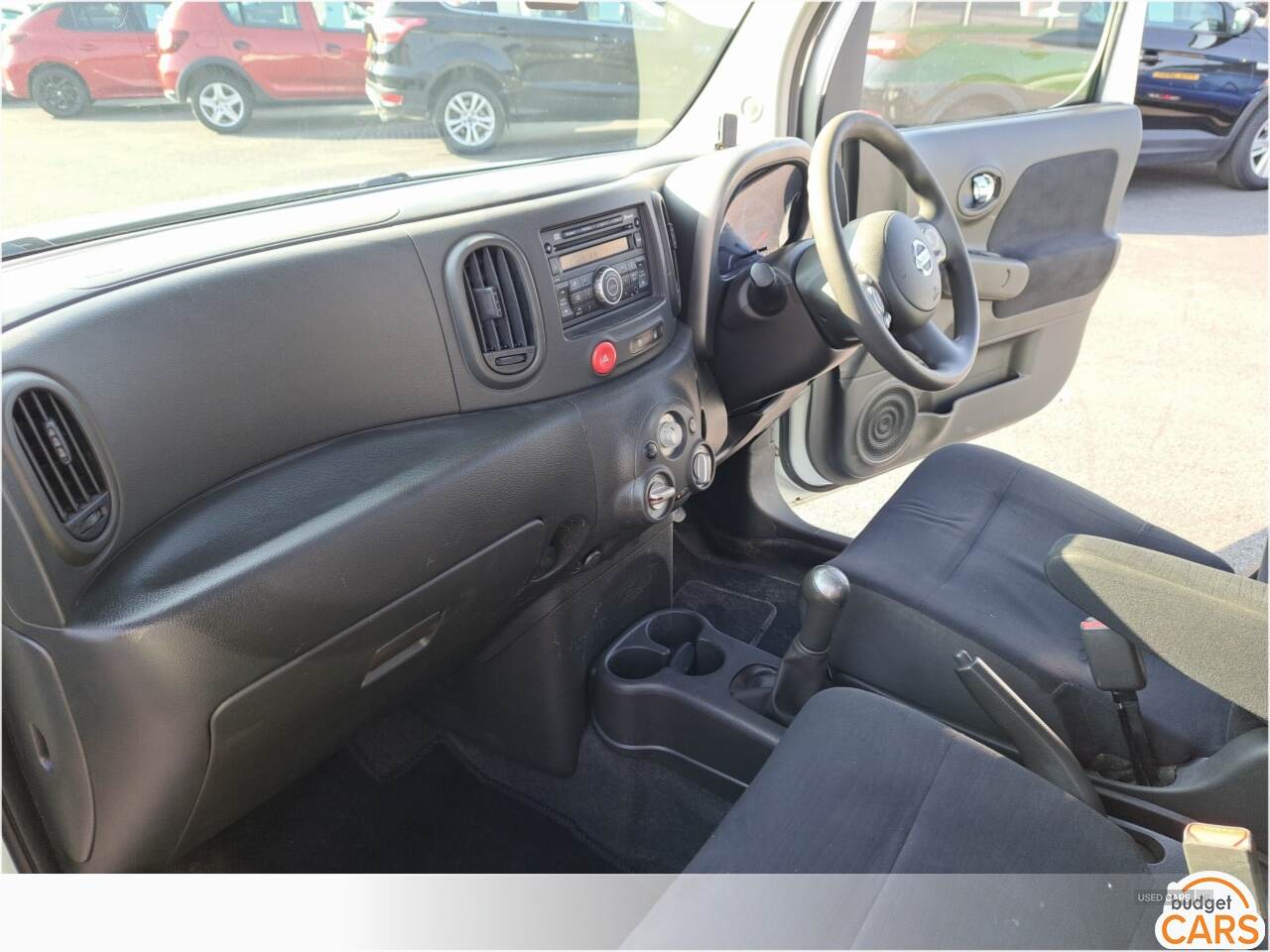 Nissan Cube ESTATE in Down