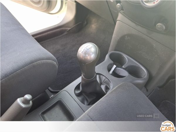 Nissan Cube ESTATE in Down
