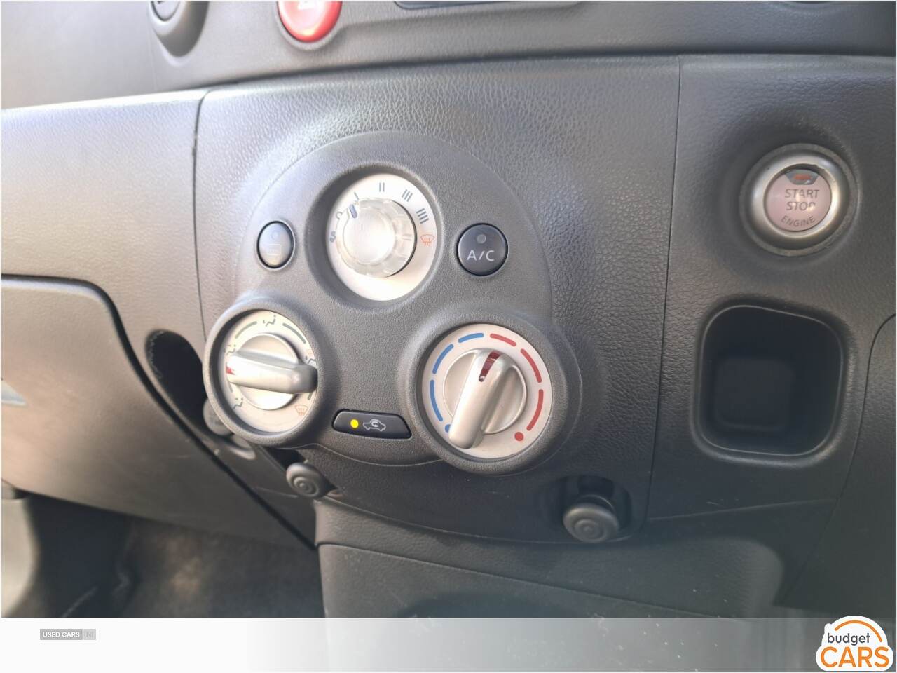 Nissan Cube ESTATE in Down
