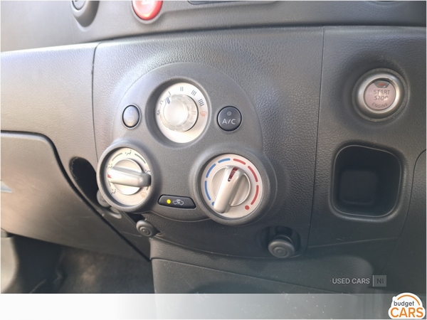 Nissan Cube ESTATE in Down