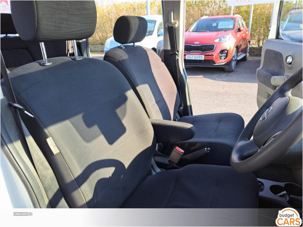 Nissan Cube ESTATE in Down