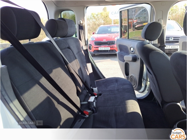Nissan Cube ESTATE in Down