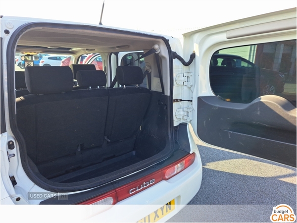 Nissan Cube ESTATE in Down
