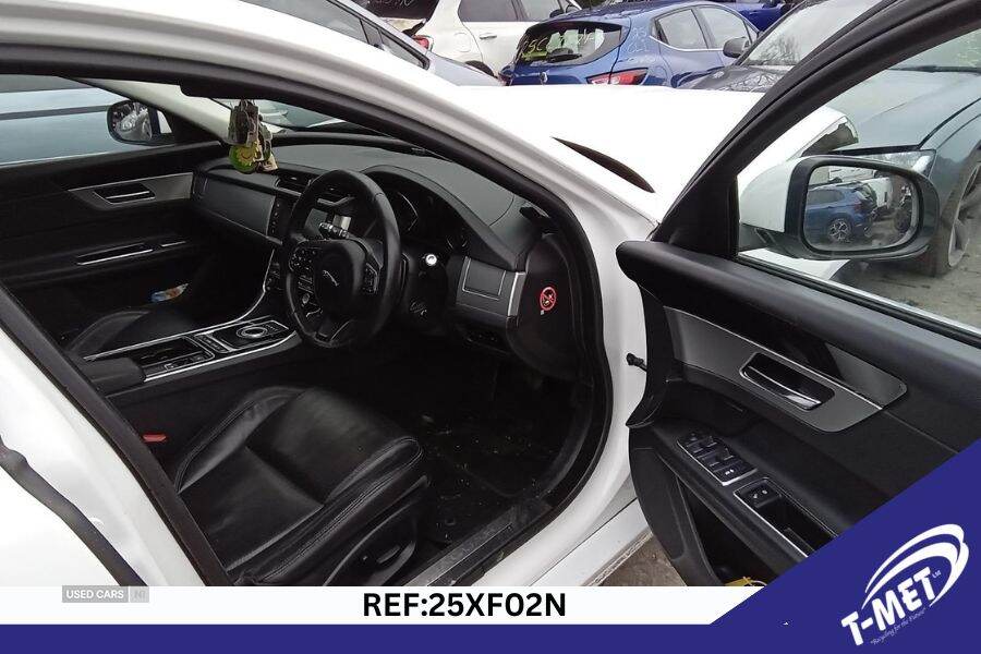 Oct 2015 Jaguar XF 2.0d [180] Prestige 4dr Auto