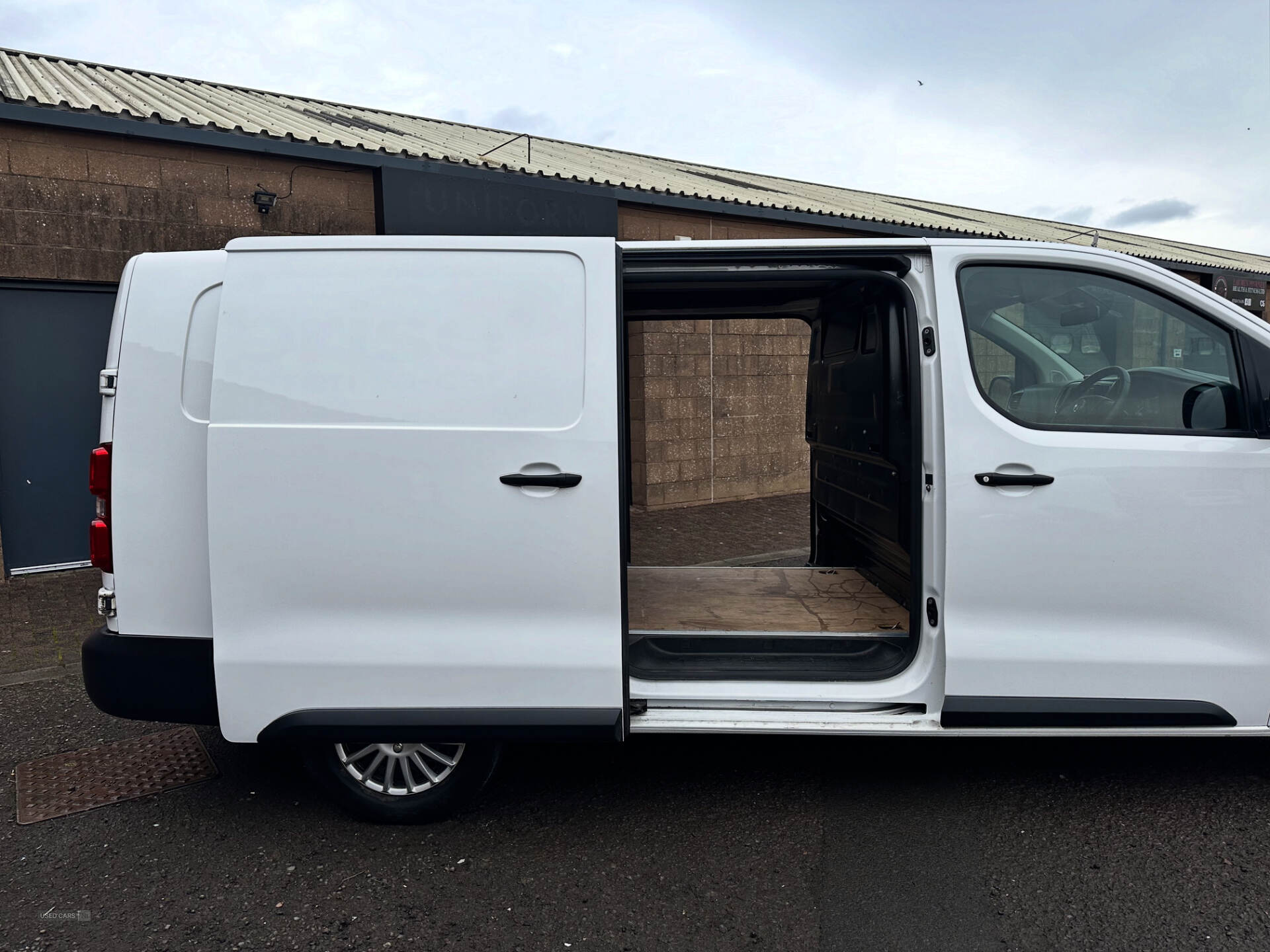 Mar 2021 Vauxhall Vivaro 2900 1.5d 100PS Dynamic H1 Van
