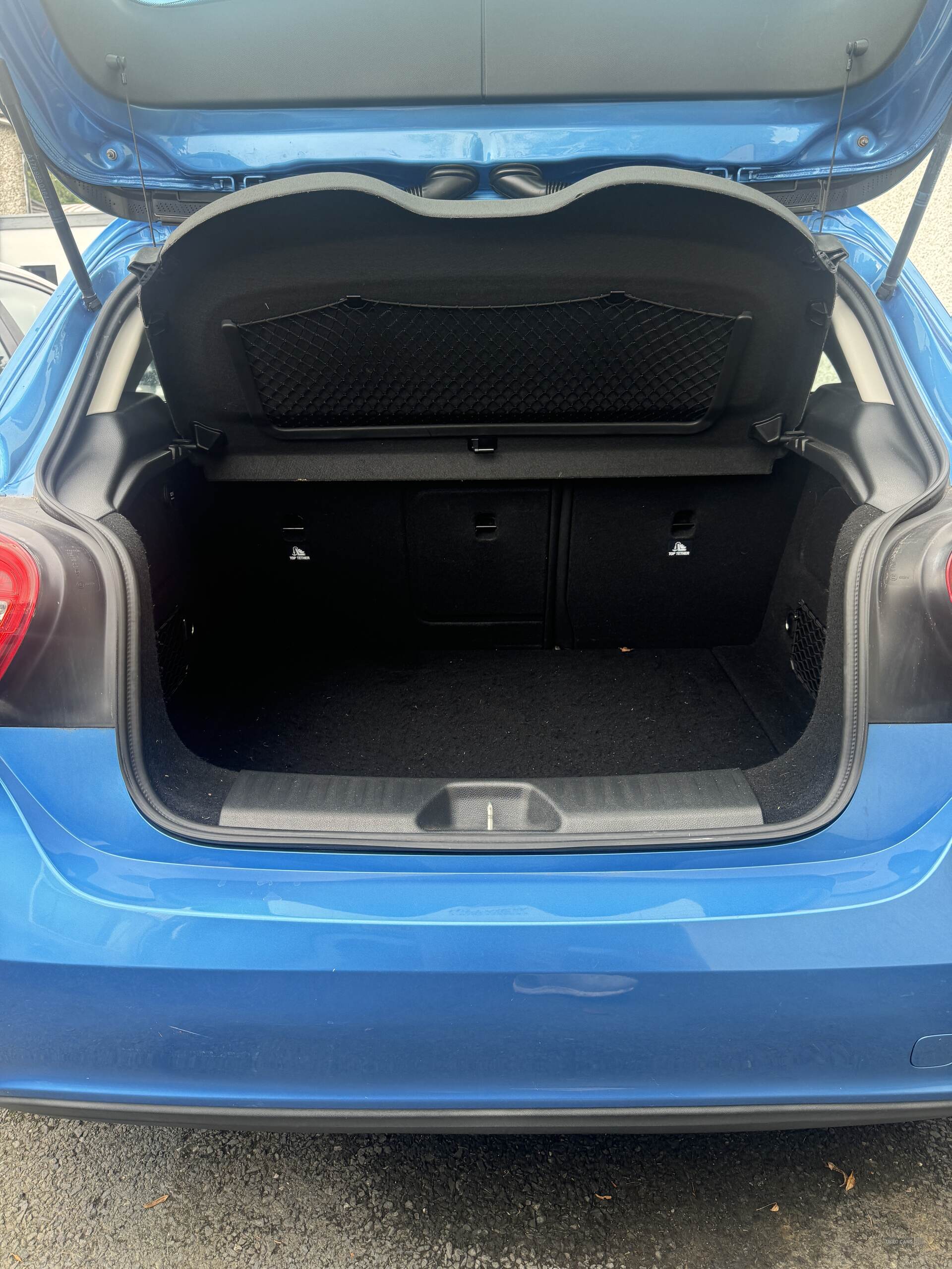 Car Thumbnail 12