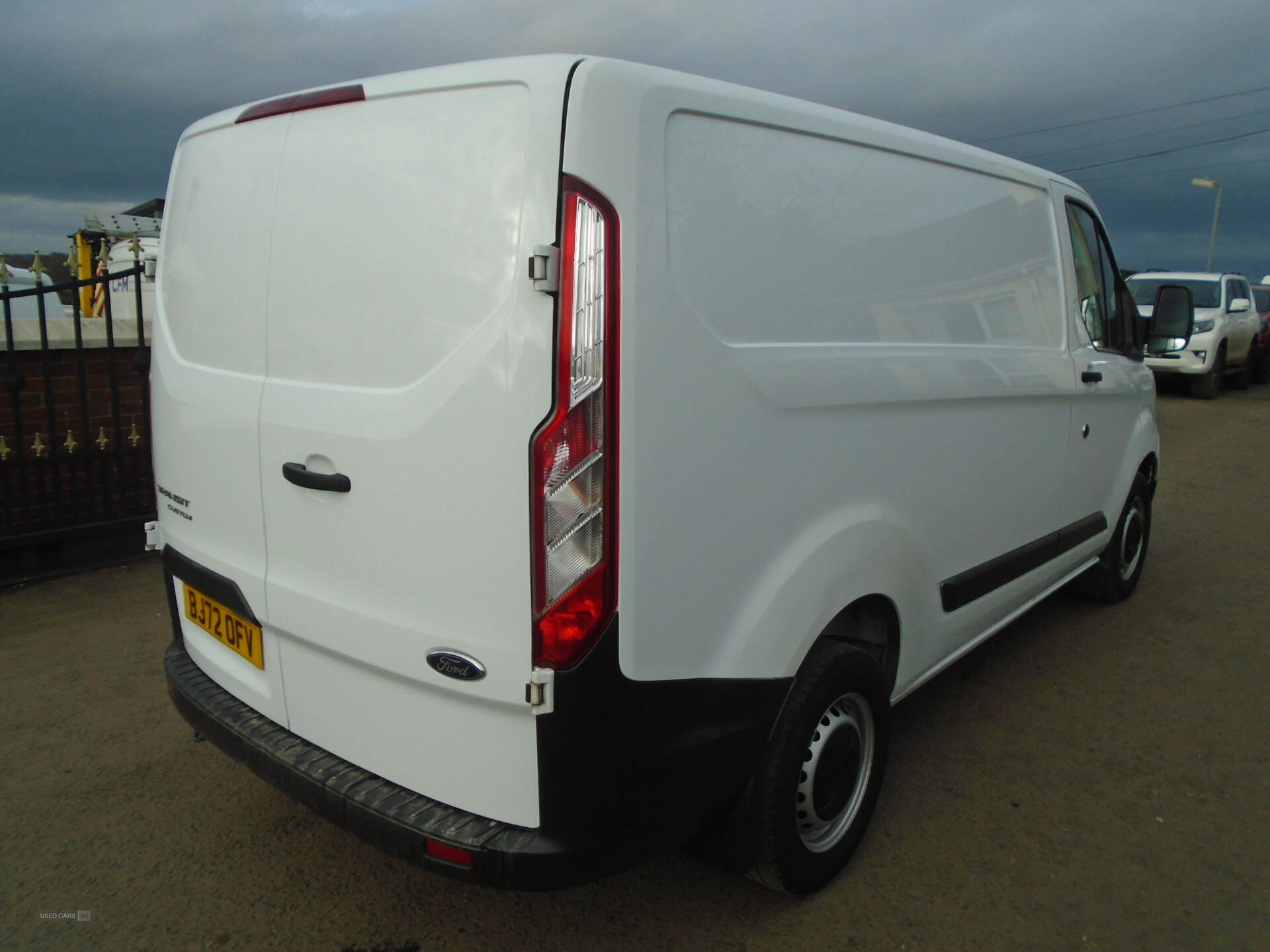 Nov 2022 Ford Transit Custom 2.0 EcoBlue 105ps Low Roof Leader Van