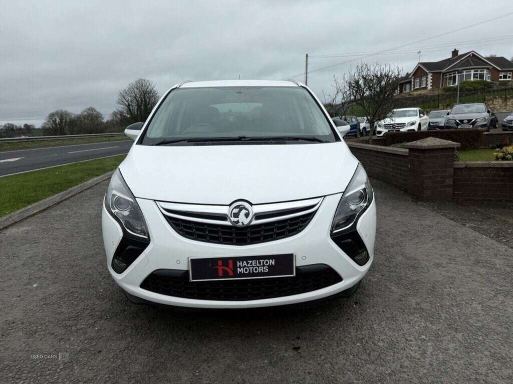 Feb 2016 Vauxhall Zafira Tourer 2.0 CDTi [170] SRi 5dr