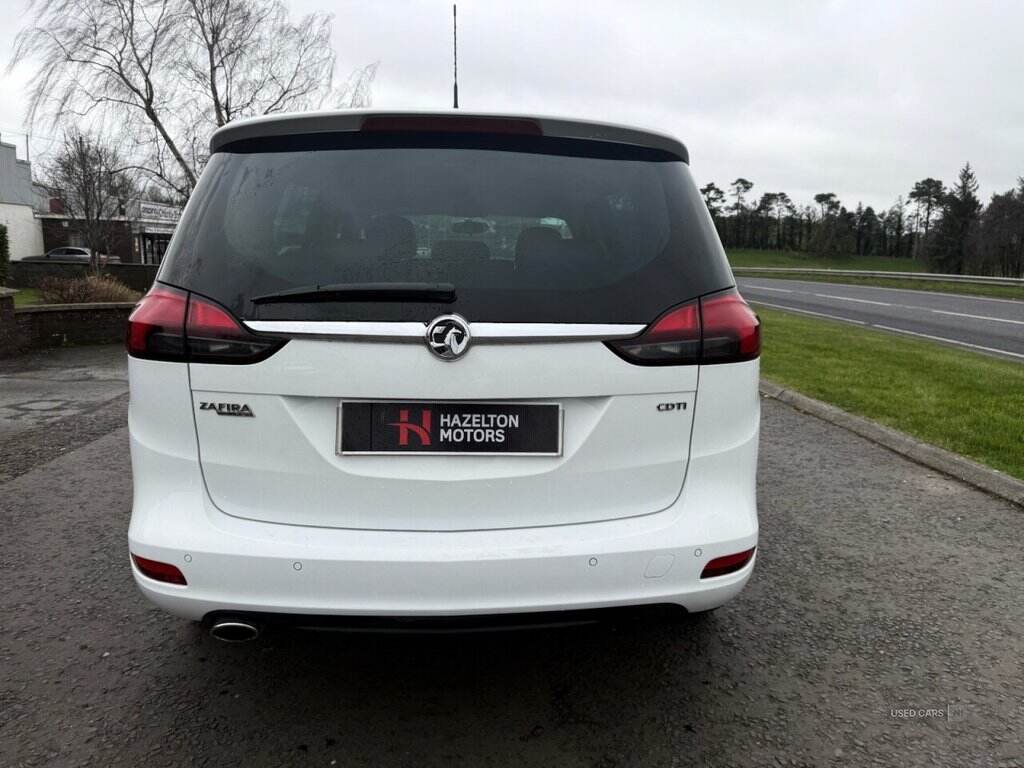 Feb 2016 Vauxhall Zafira Tourer 2.0 CDTi [170] SRi 5dr