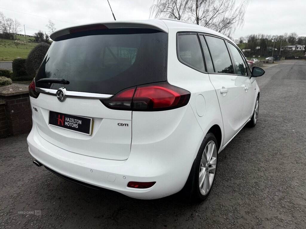 Feb 2016 Vauxhall Zafira Tourer 2.0 CDTi [170] SRi 5dr