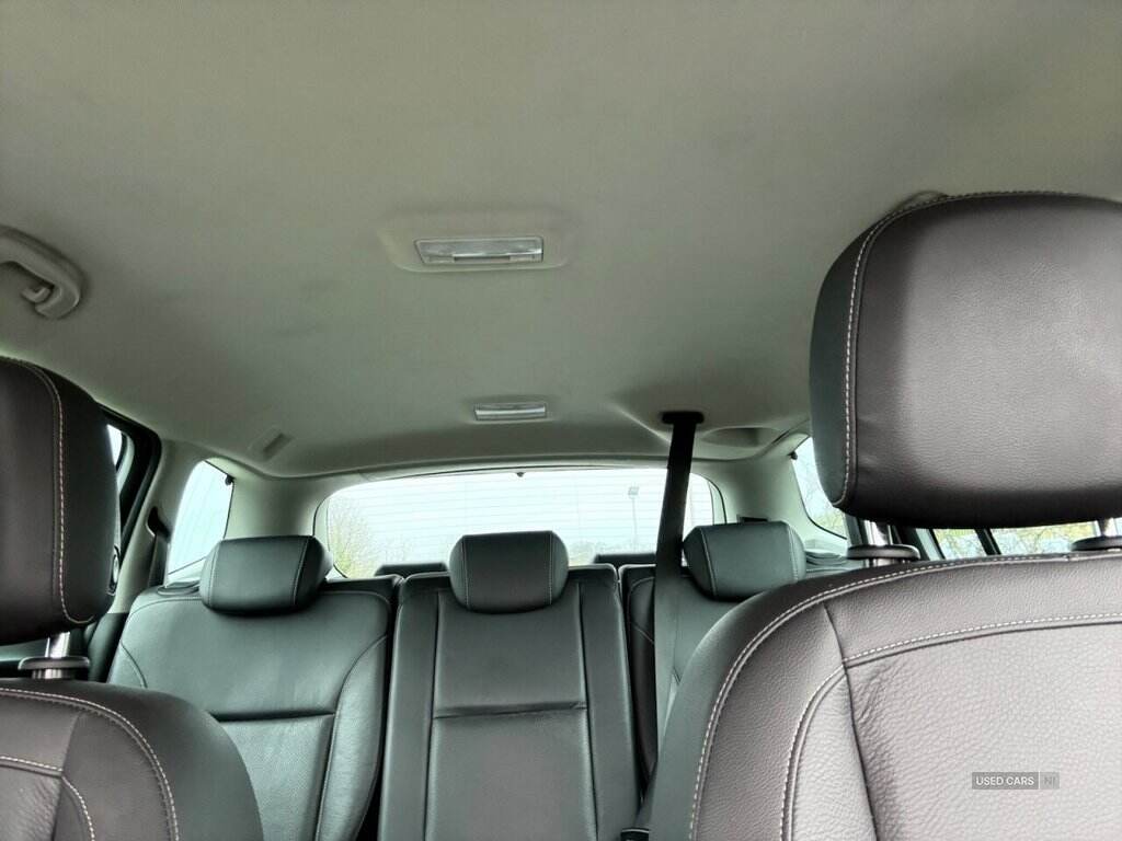 Feb 2016 Vauxhall Zafira Tourer 2.0 CDTi [170] SRi 5dr
