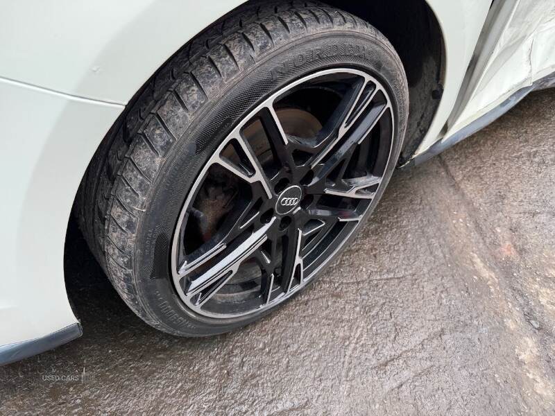  2013 Audi A1 CONTRAST EDITION 1.6 TDI CAYC
