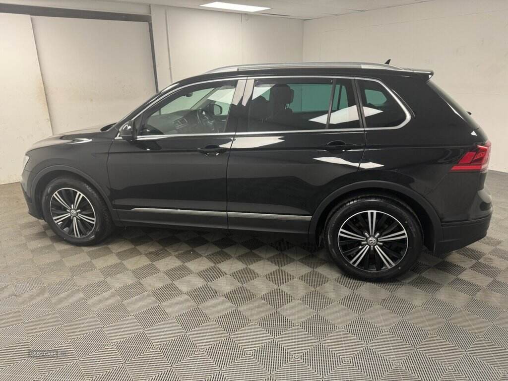 May 2017 Volkswagen Tiguan 2.0 TDi 150 SE Nav 5dr