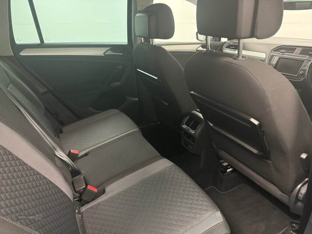 May 2017 Volkswagen Tiguan 2.0 TDi 150 SE Nav 5dr