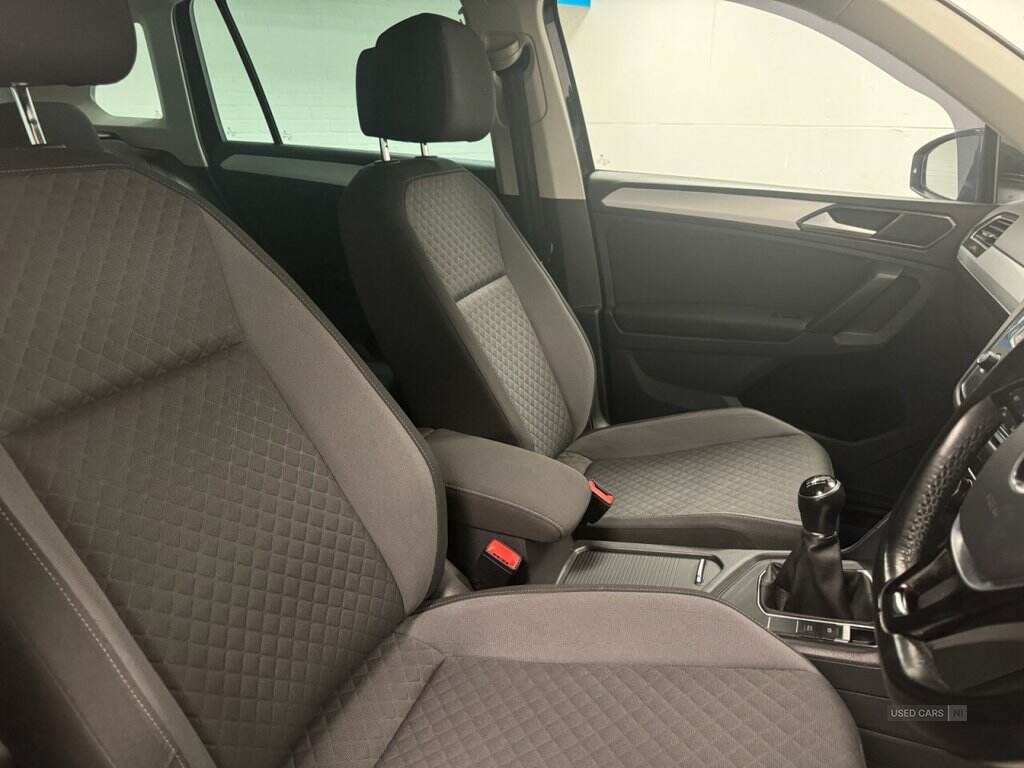 May 2017 Volkswagen Tiguan 2.0 TDi 150 SE Nav 5dr