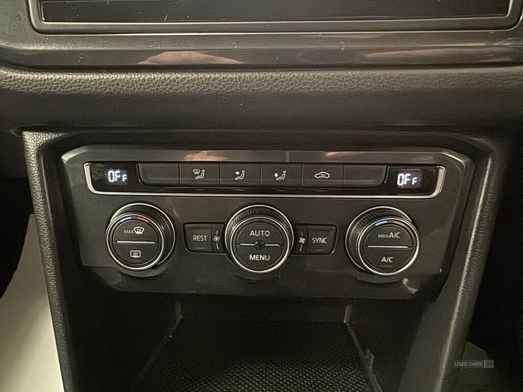 May 2017 Volkswagen Tiguan 2.0 TDi 150 SE Nav 5dr