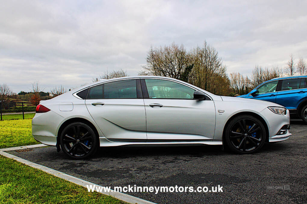Mar 2018 Vauxhall Insignia 2.0 Turbo D SRi Vx-line Nav 5dr