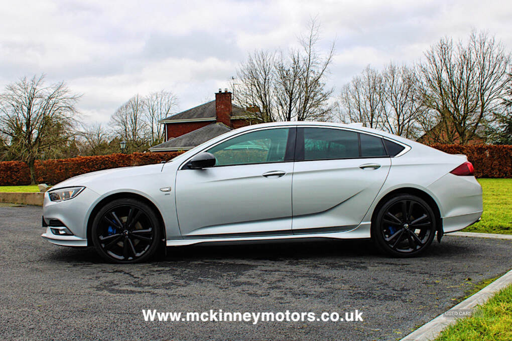 Mar 2018 Vauxhall Insignia 2.0 Turbo D SRi Vx-line Nav 5dr