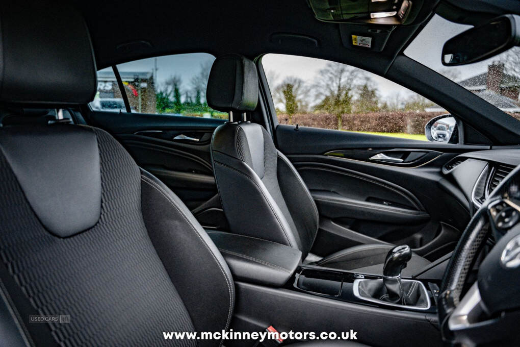 Mar 2018 Vauxhall Insignia 2.0 Turbo D SRi Vx-line Nav 5dr