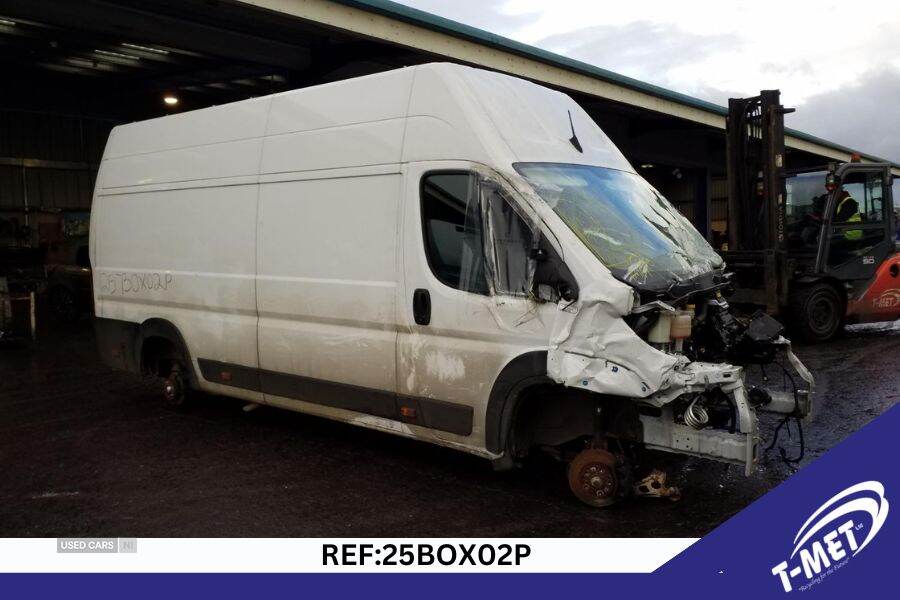 Jan 2024 Peugeot Boxer 2.2 BlueHDi H3 Professional Premium+ Van 140ps
