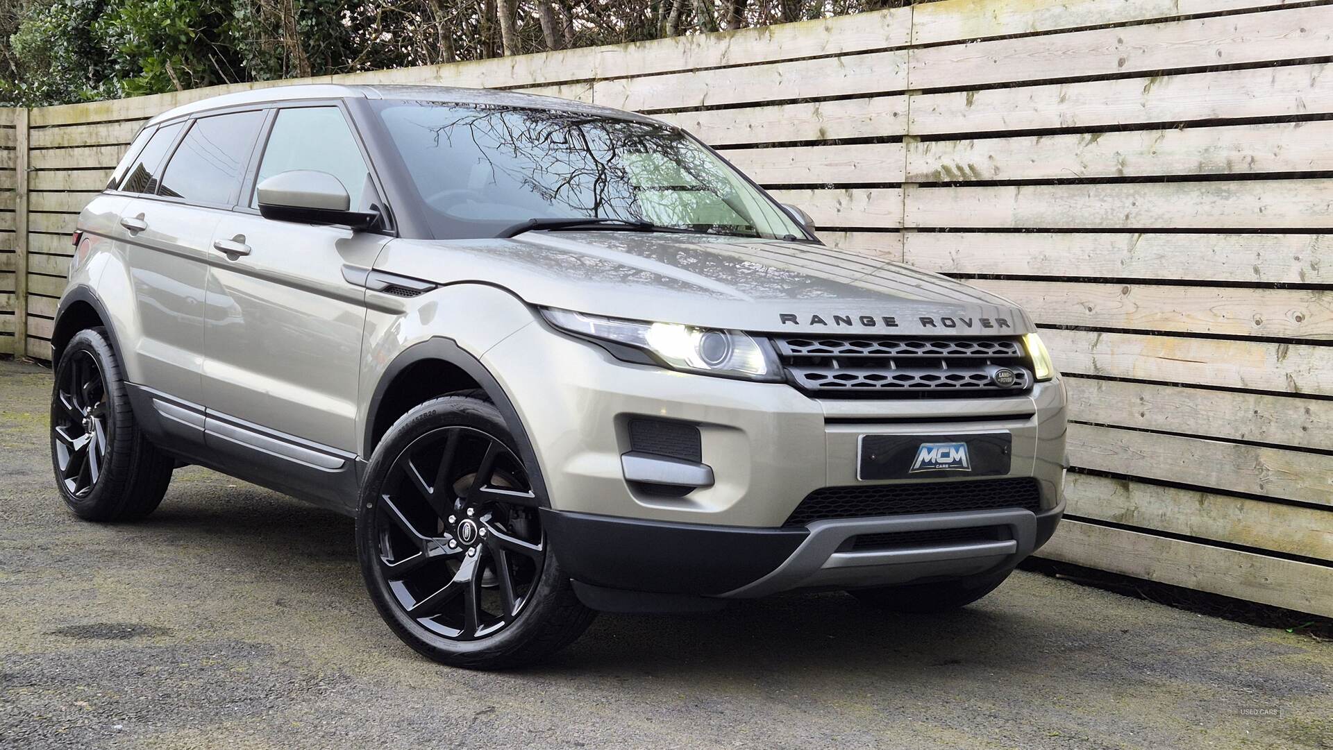 Mar 2014 Land Rover Range Rover Evoque 2.2 SD4 Pure 5dr Auto [9]