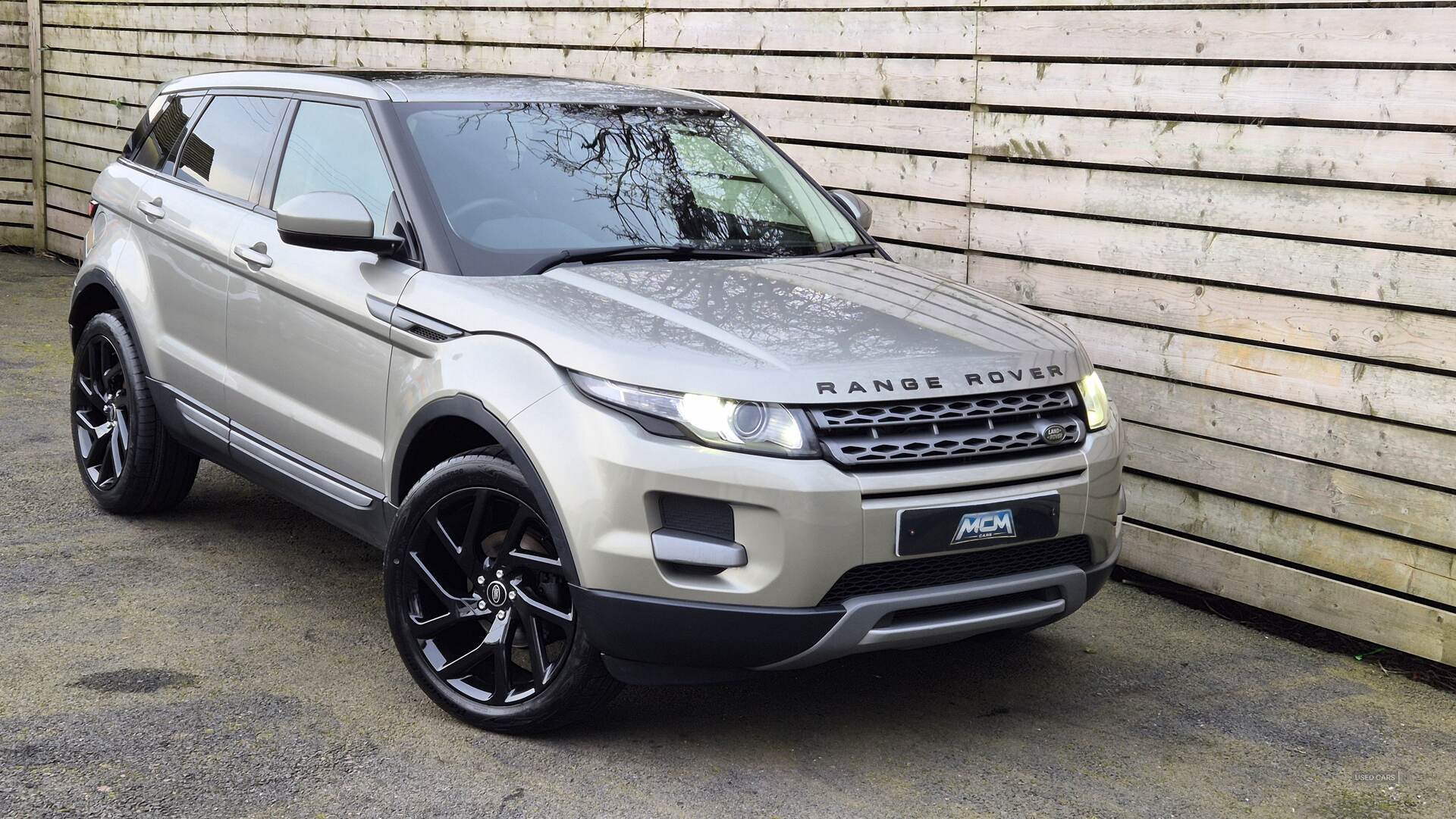 Mar 2014 Land Rover Range Rover Evoque 2.2 SD4 Pure 5dr Auto [9]