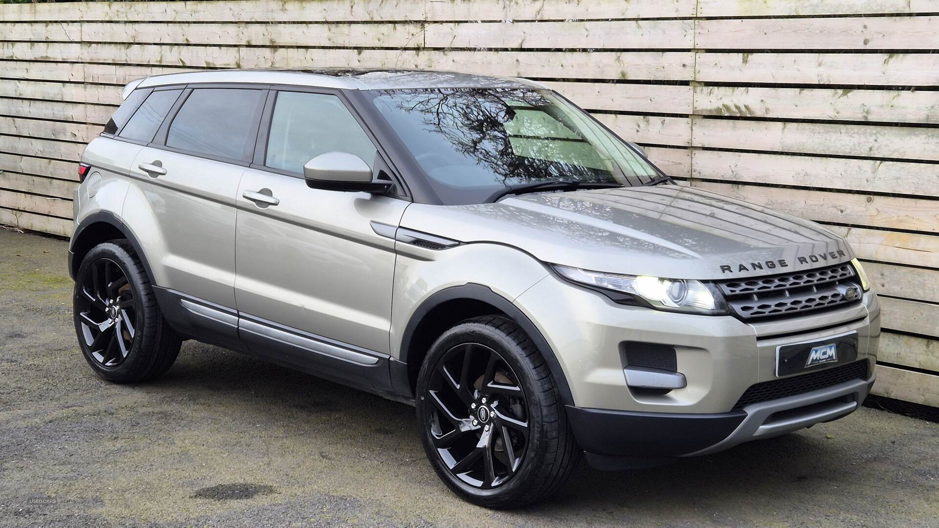 Mar 2014 Land Rover Range Rover Evoque 2.2 SD4 Pure 5dr Auto [9]