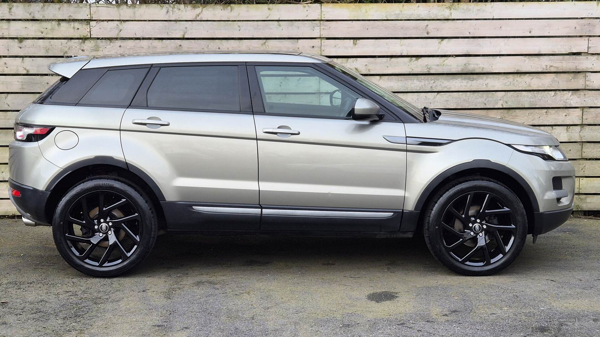 Mar 2014 Land Rover Range Rover Evoque 2.2 SD4 Pure 5dr Auto [9]