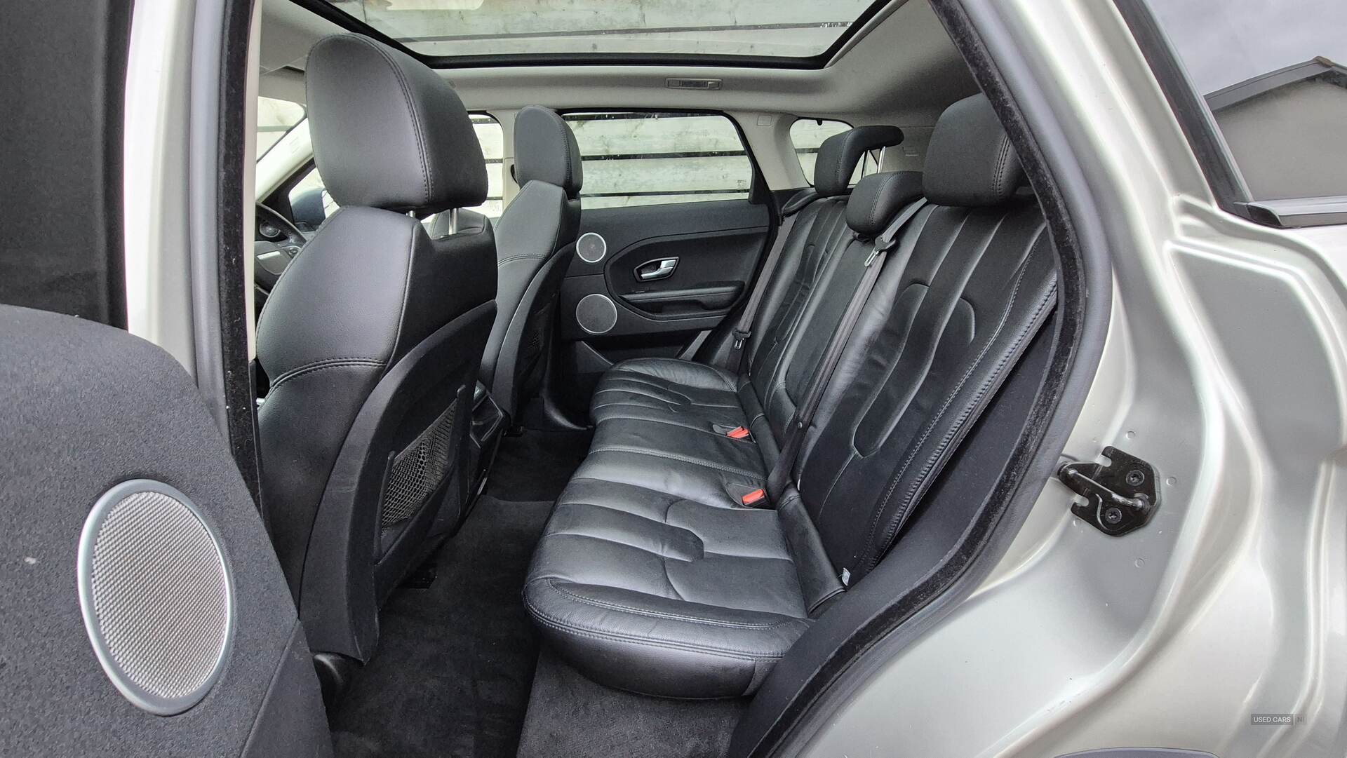 Mar 2014 Land Rover Range Rover Evoque 2.2 SD4 Pure 5dr Auto [9]
