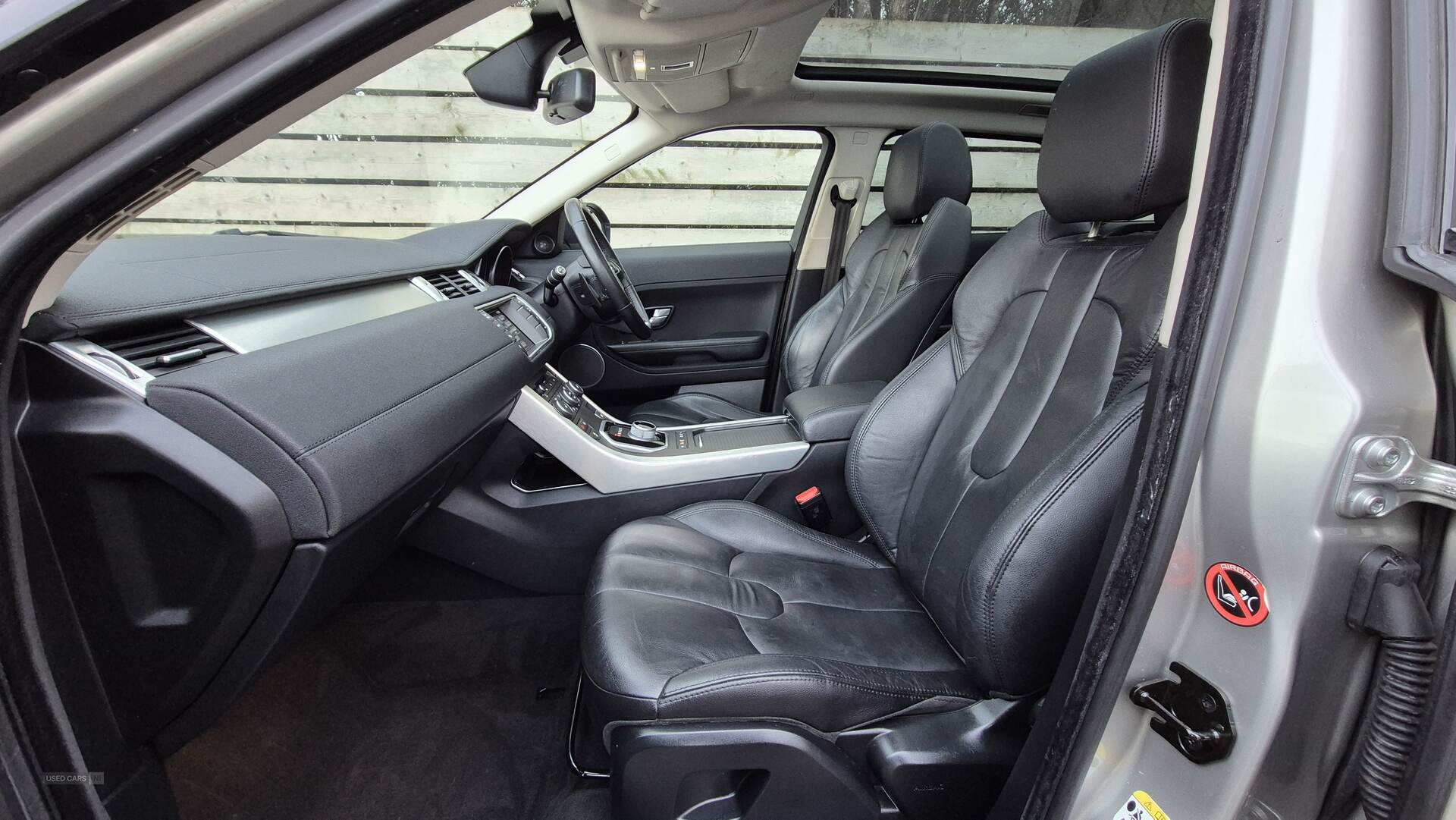 Mar 2014 Land Rover Range Rover Evoque 2.2 SD4 Pure 5dr Auto [9]