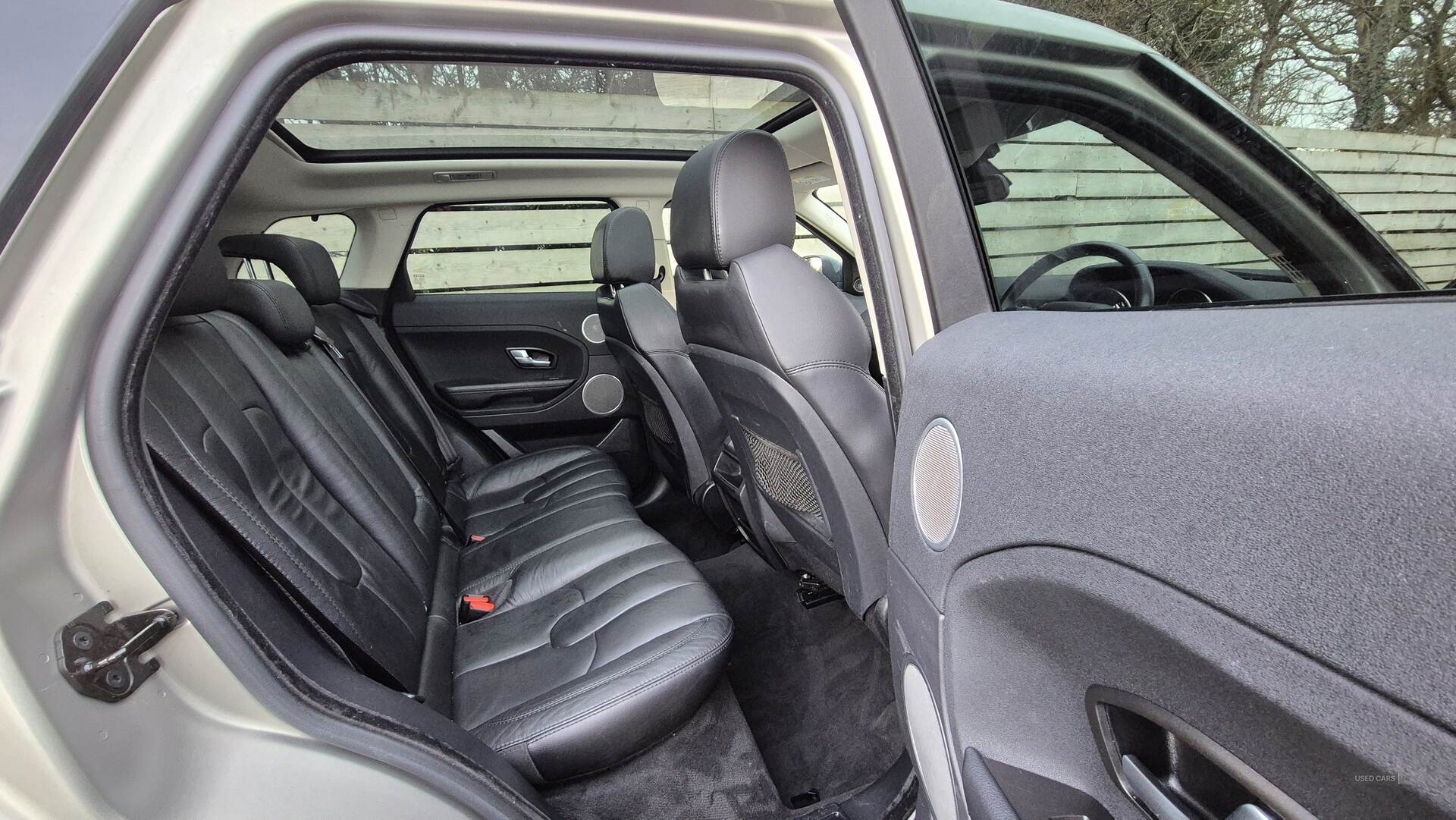 Mar 2014 Land Rover Range Rover Evoque 2.2 SD4 Pure 5dr Auto [9]