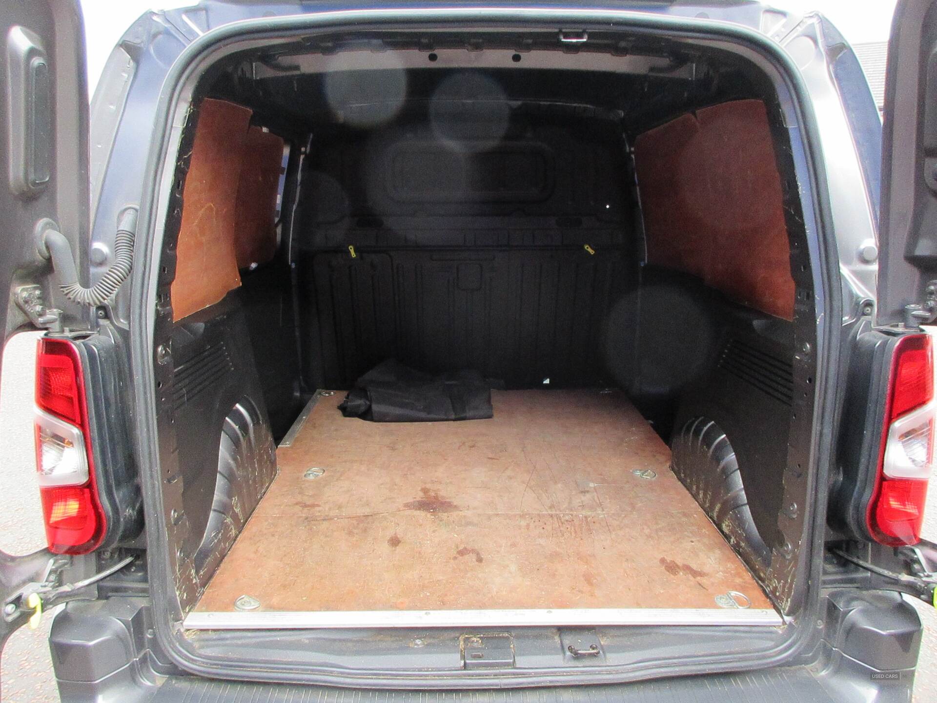 Nov 2021 Citroen Berlingo 1.5 BlueHDi 1000Kg Driver Pro 130ps EAT8 [S/S]