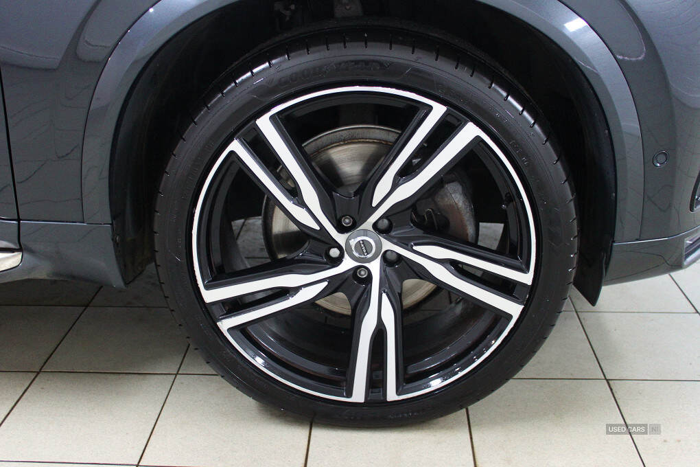 Apr 2019 Volvo XC90 2.0 D5 PowerPulse R DESIGN Pro 5dr AWD Geartronic