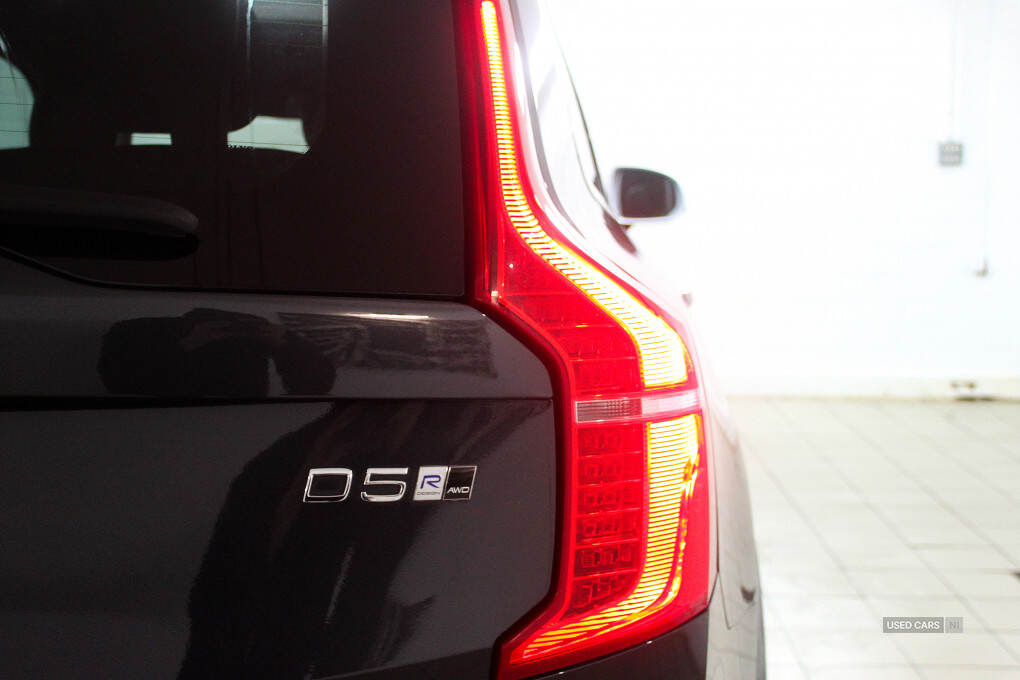 Apr 2019 Volvo XC90 2.0 D5 PowerPulse R DESIGN Pro 5dr AWD Geartronic