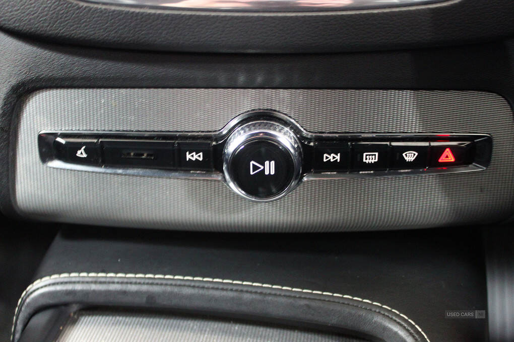Apr 2019 Volvo XC90 2.0 D5 PowerPulse R DESIGN Pro 5dr AWD Geartronic