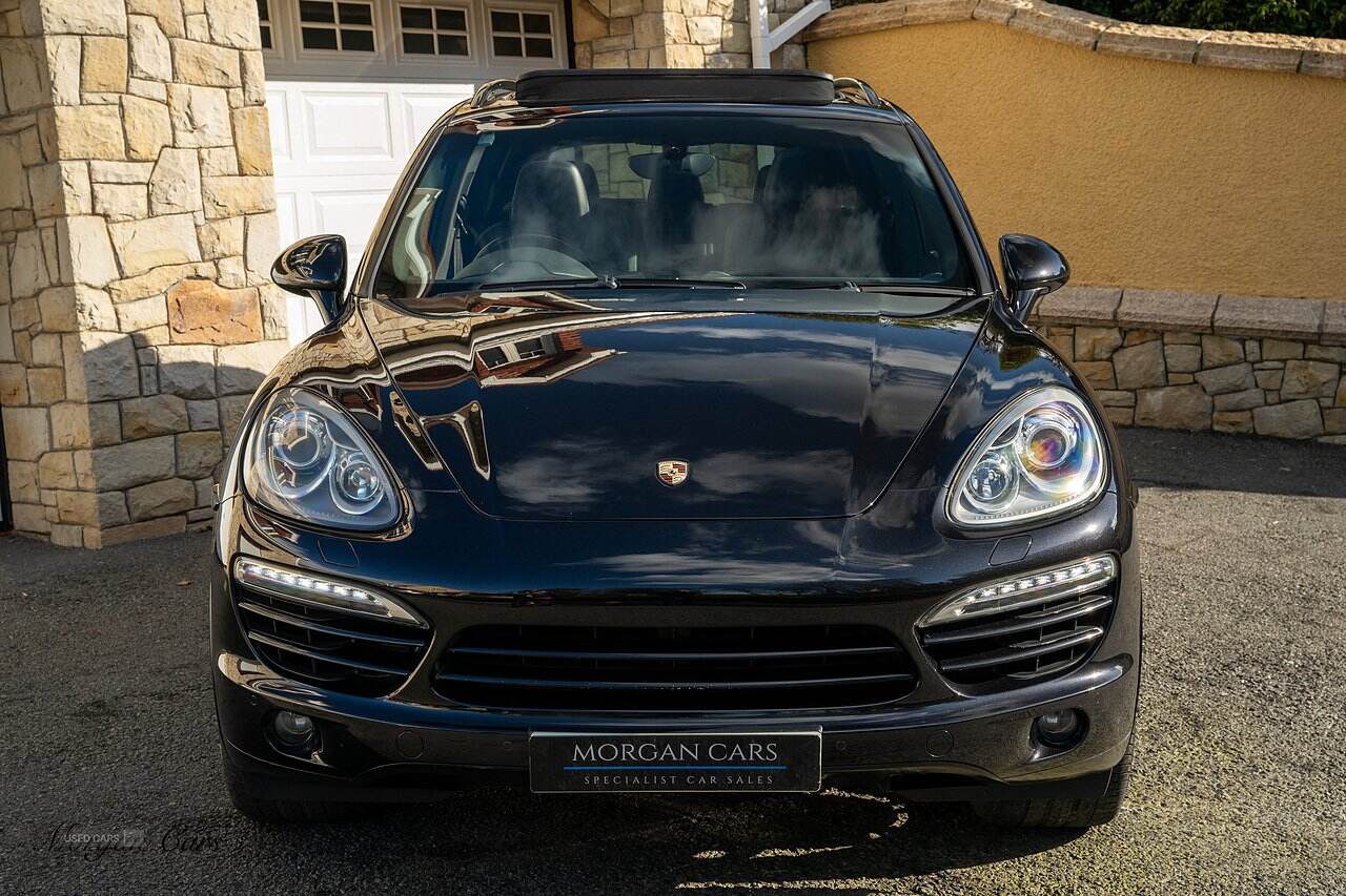 Feb 2014 Porsche Cayenne Platinum Edition Diesel 5dr Tiptronic S