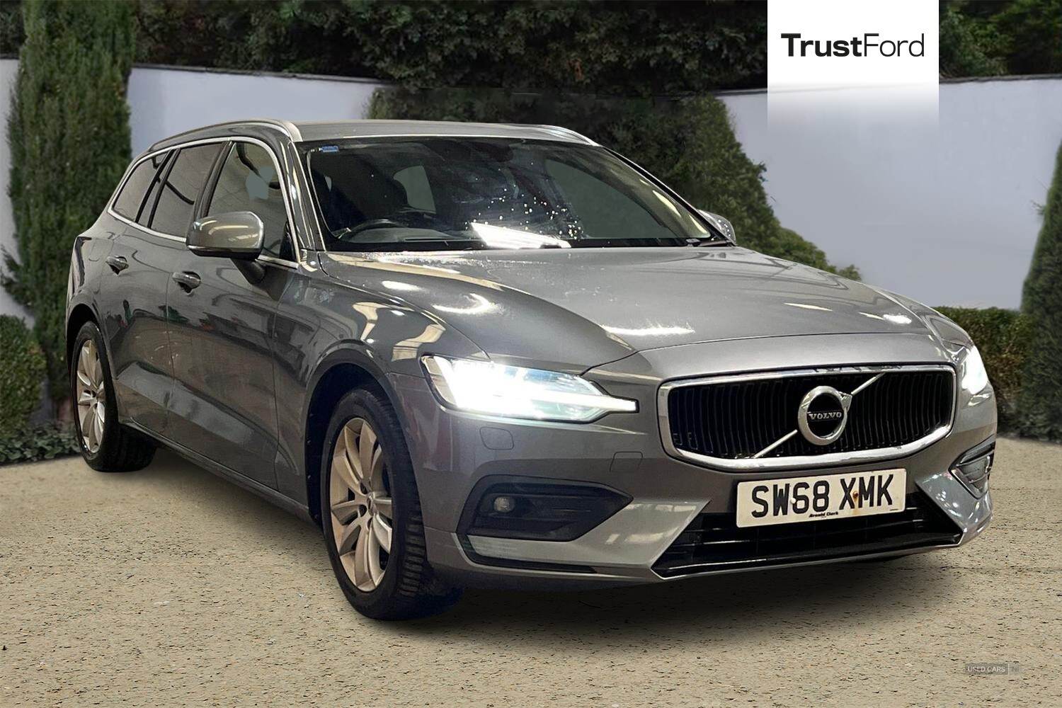 Feb 2019 Volvo V60 2.0 D3 Momentum Pro 5dr Auto