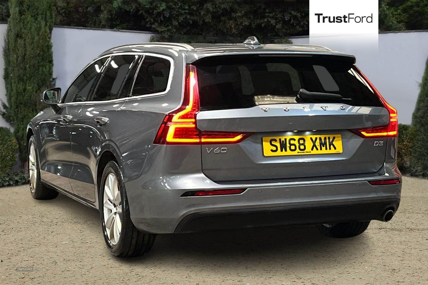 Feb 2019 Volvo V60 2.0 D3 Momentum Pro 5dr Auto