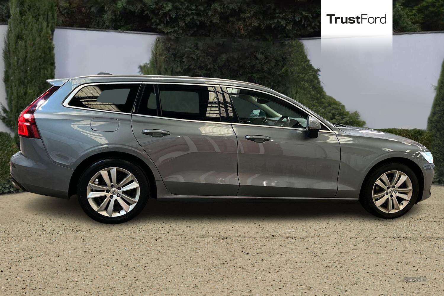 Feb 2019 Volvo V60 2.0 D3 Momentum Pro 5dr Auto