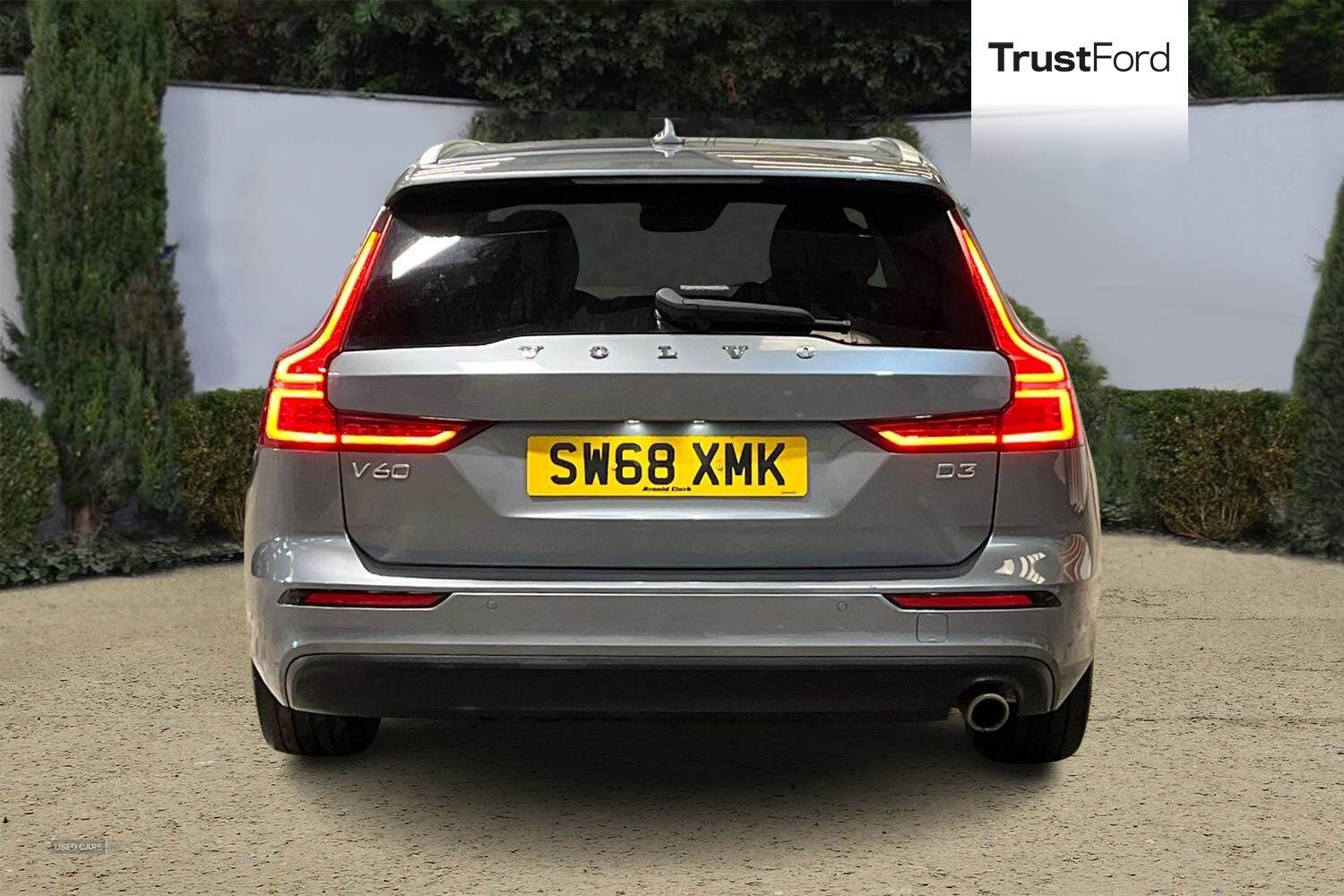 Feb 2019 Volvo V60 2.0 D3 Momentum Pro 5dr Auto