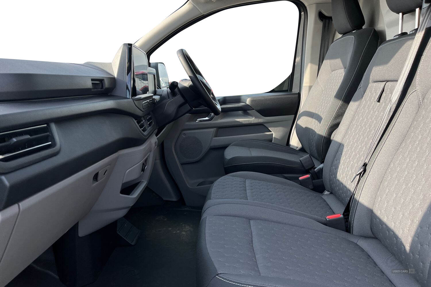 Dec 2024 Ford Transit Custom 100kW 65kWh H1 Van Limited Auto